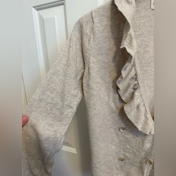 Zara Knit Ruffle Cardigan Button Down Sweater size Medium - Picture 6 of 9